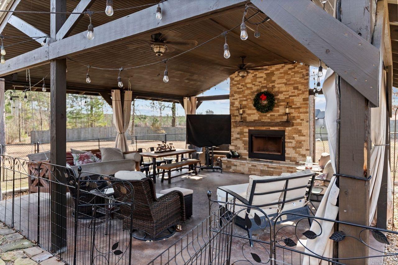 ROLLING MEADOW ESTATES - Residential