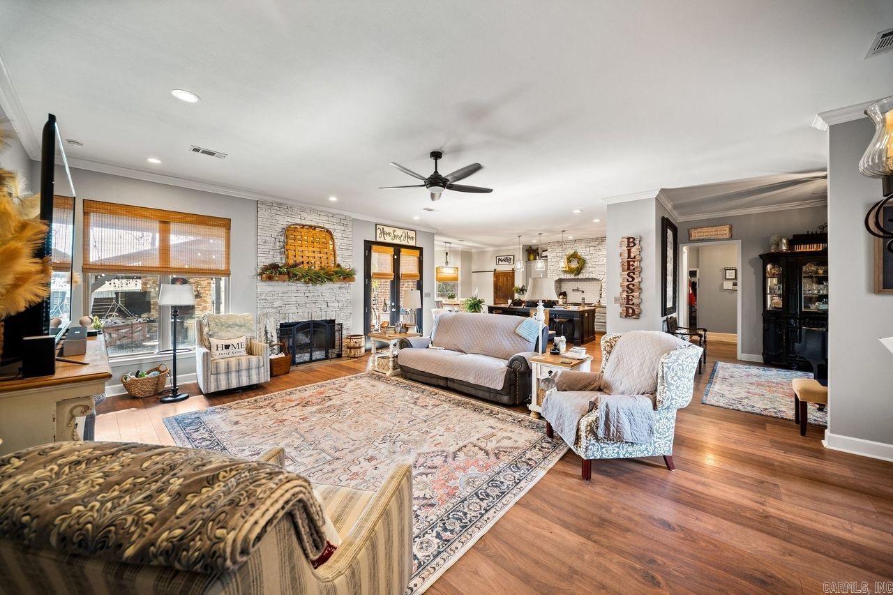 ROLLING MEADOW ESTATES - Residential