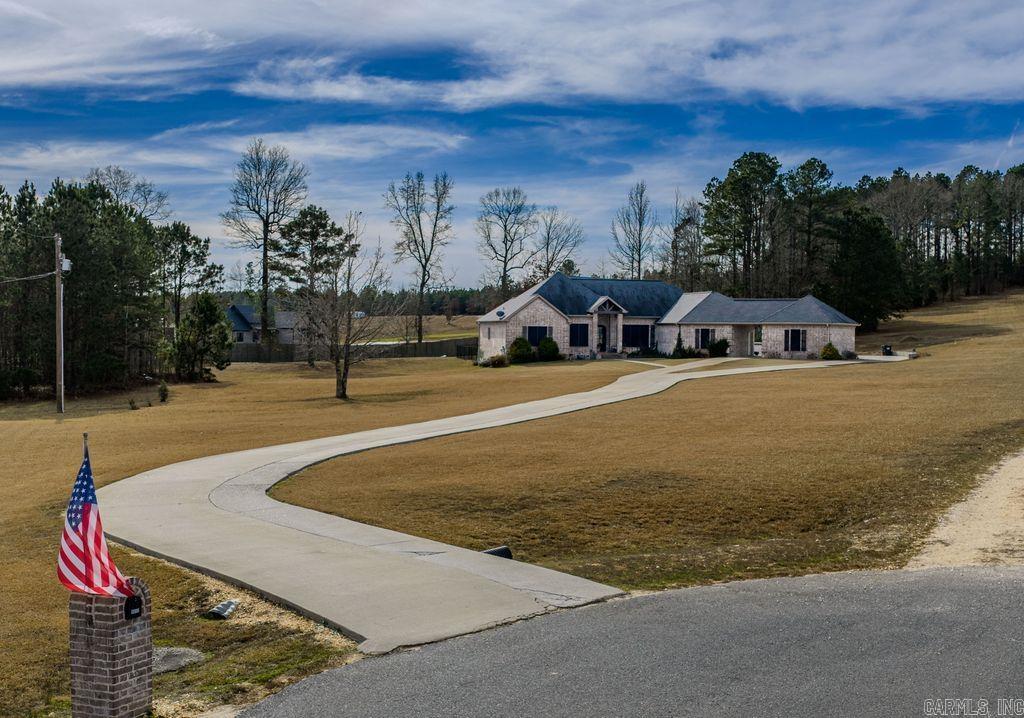 ROLLING MEADOW ESTATES - Residential