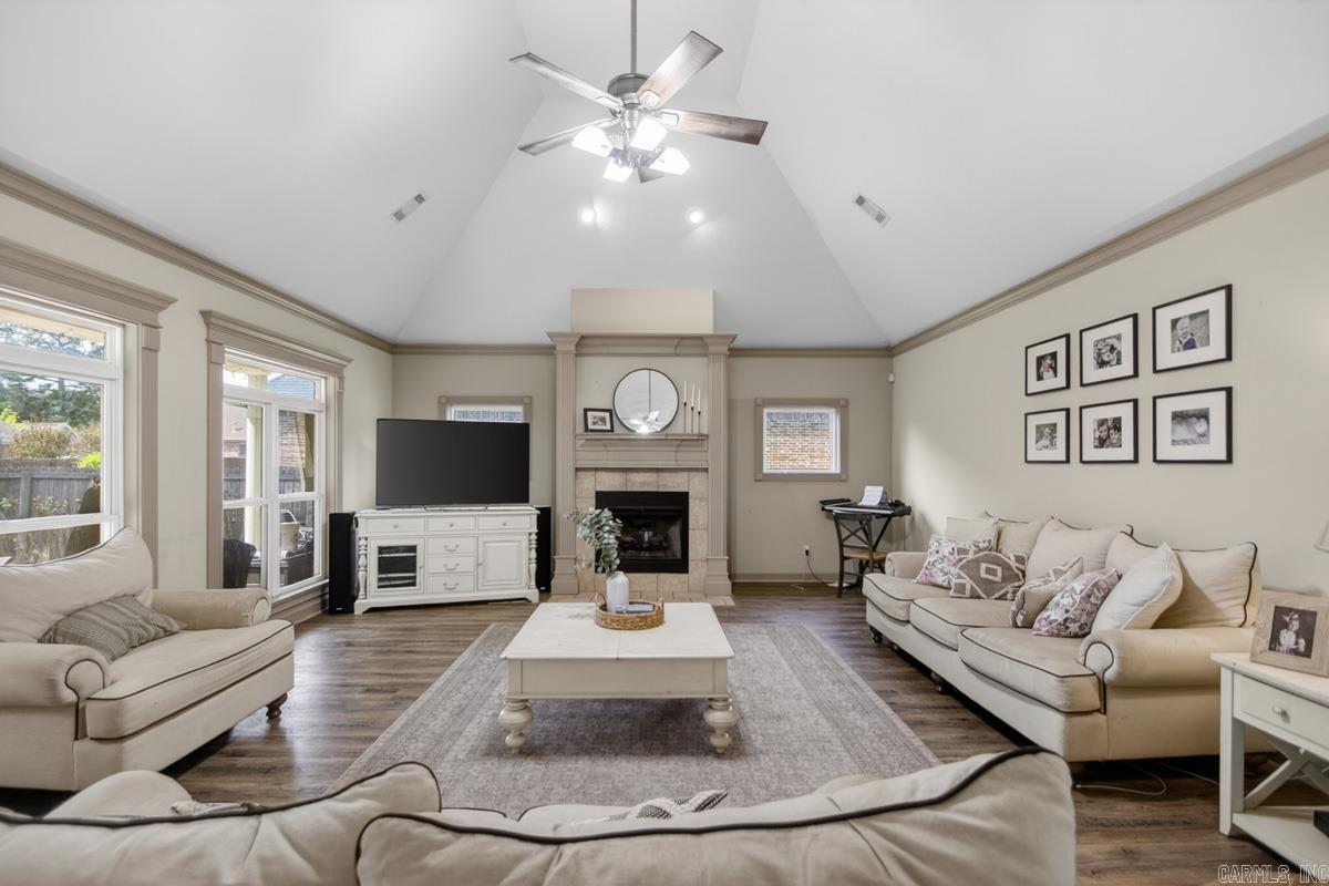 HURRICANE LAKE EST - Residential