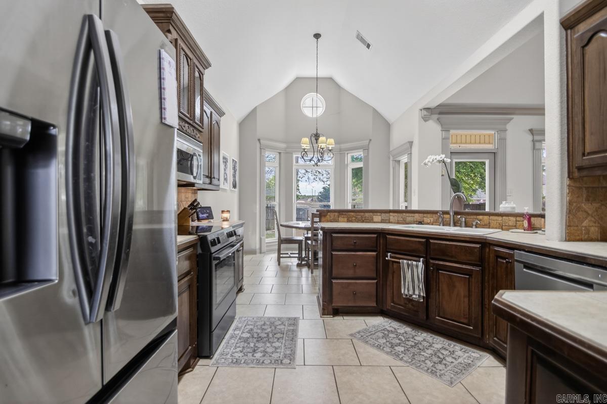 HURRICANE LAKE EST - Residential