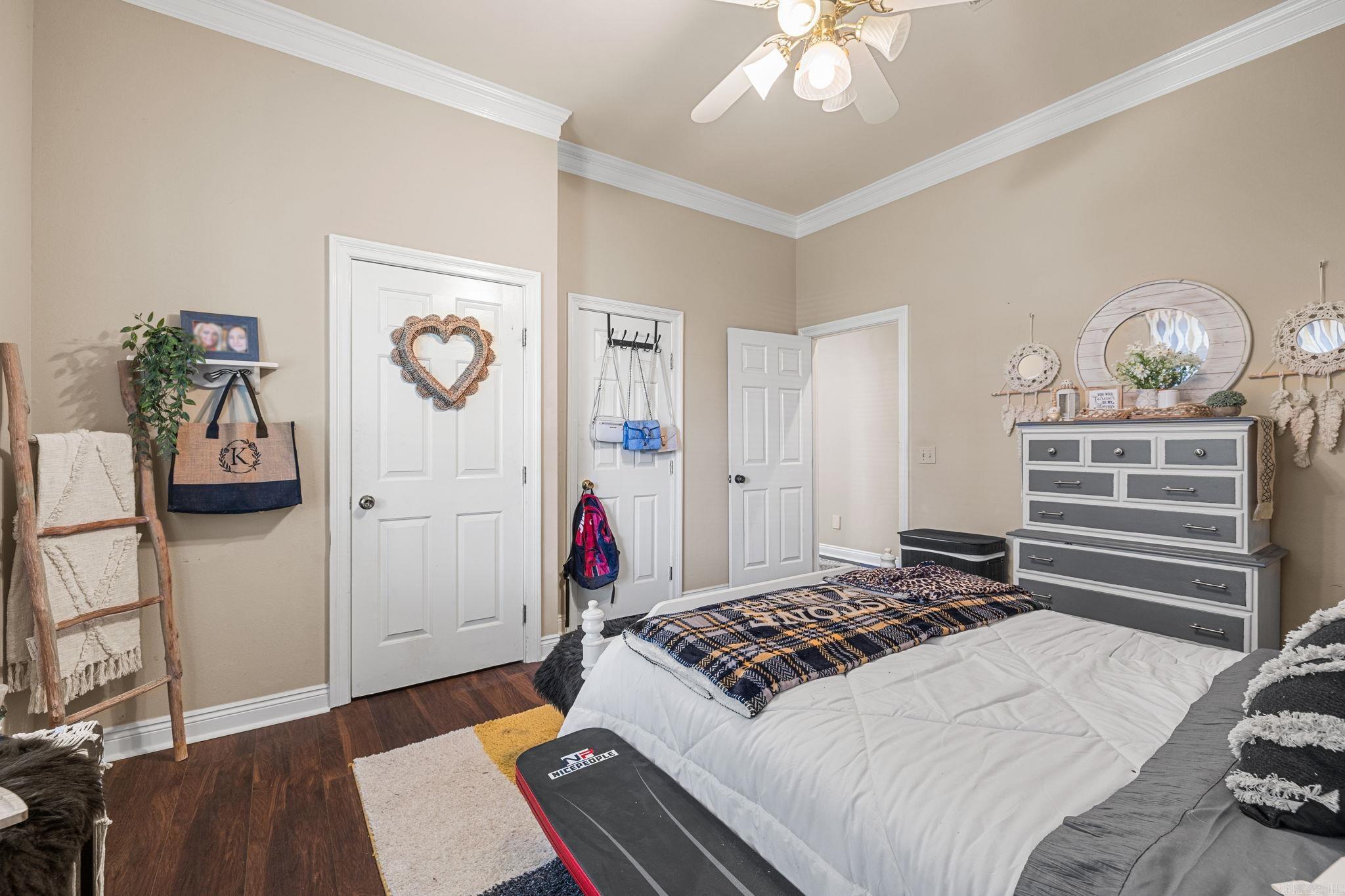 WOODMEADE - Residential