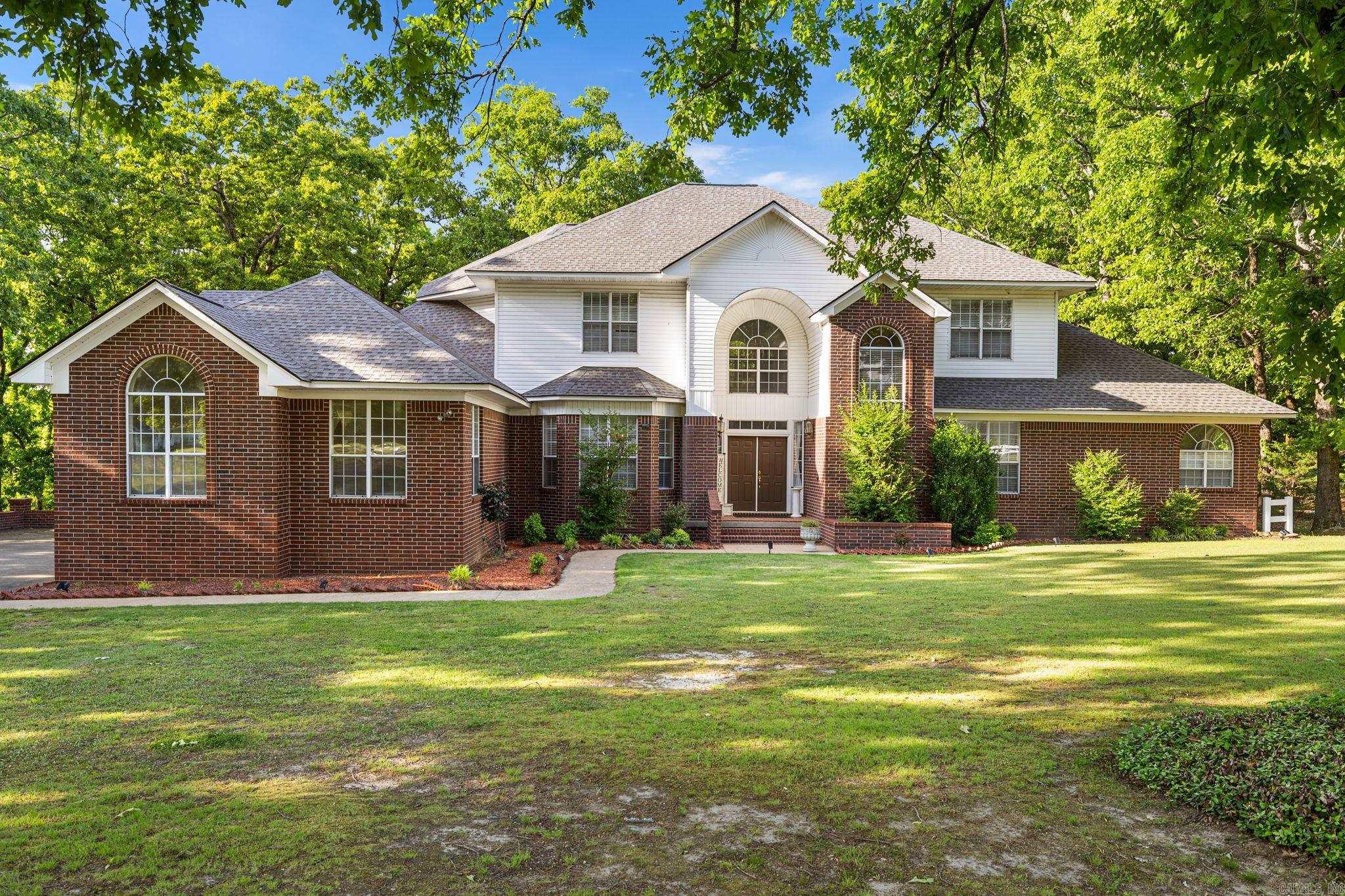 WOODMEADE - Residential