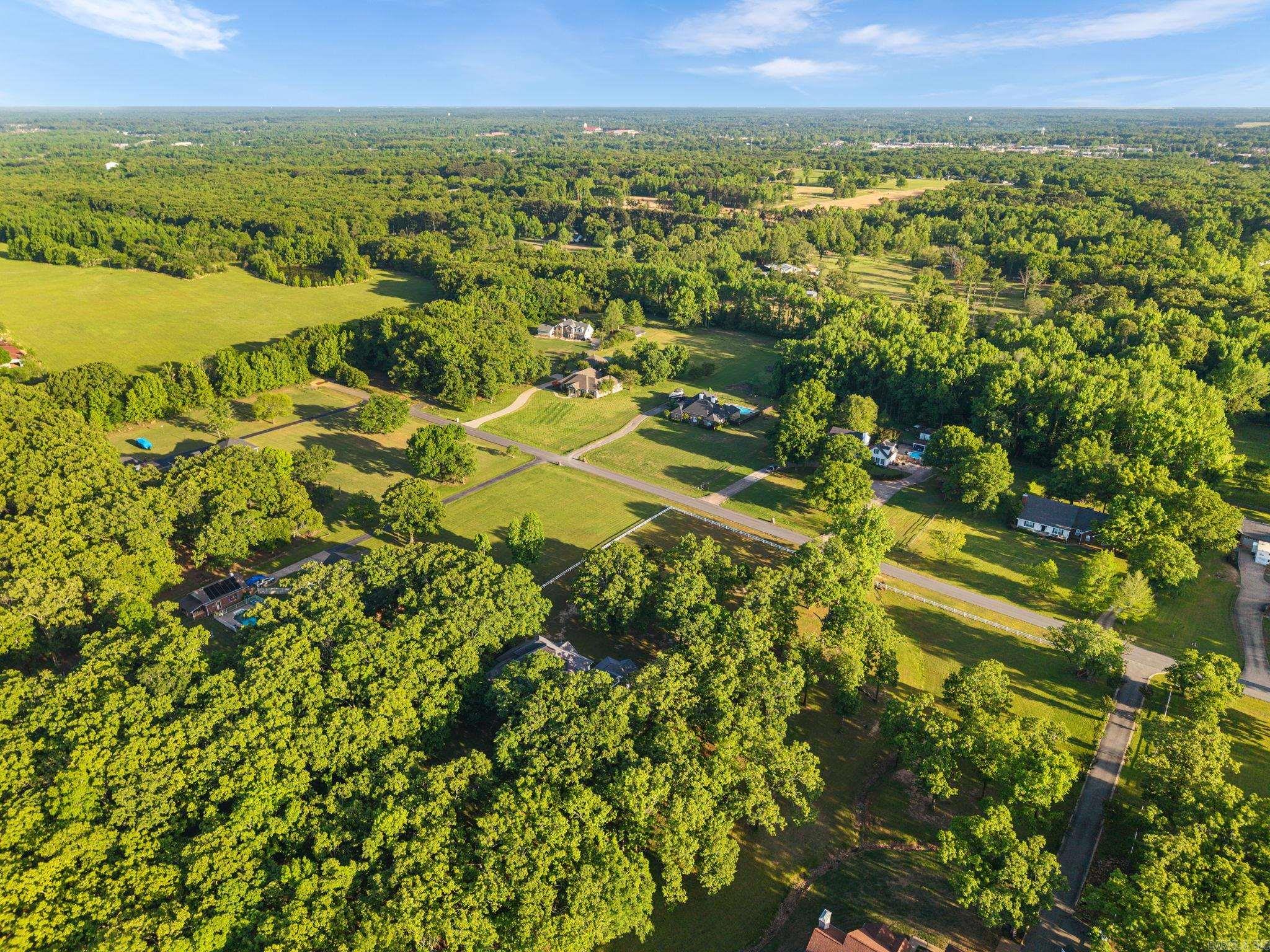 WOODMEADE - Residential