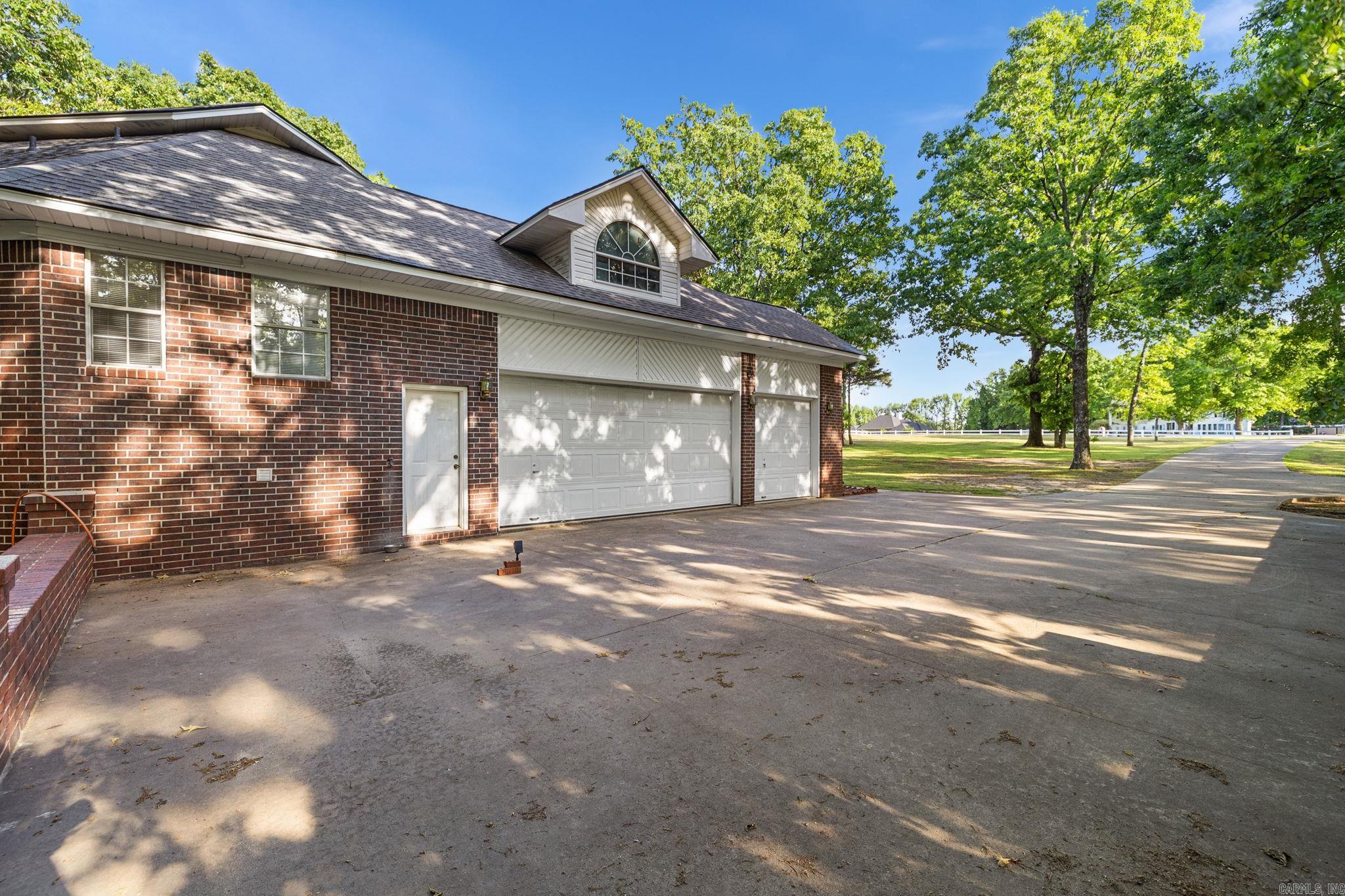 WOODMEADE - Residential