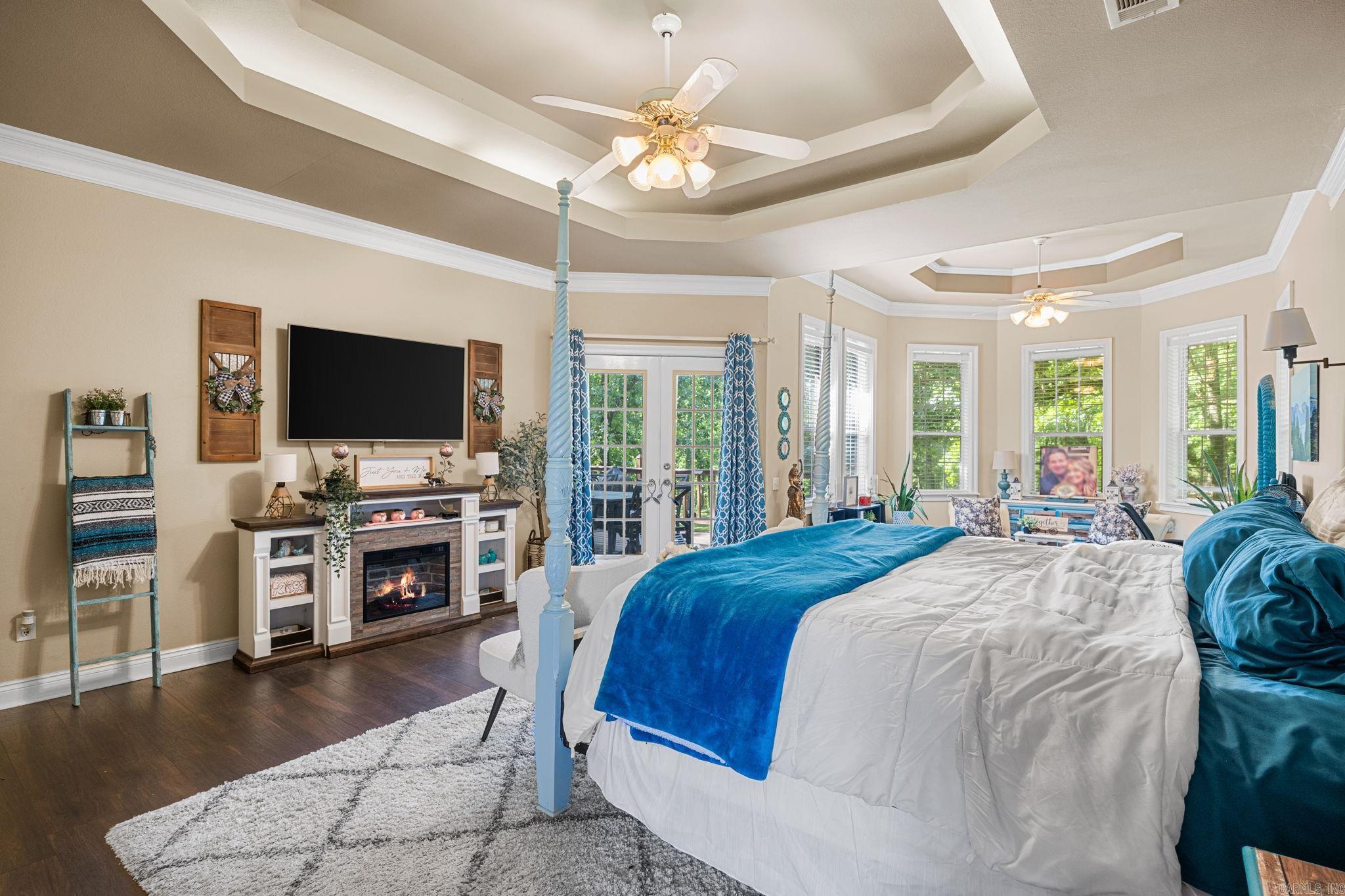 WOODMEADE - Residential