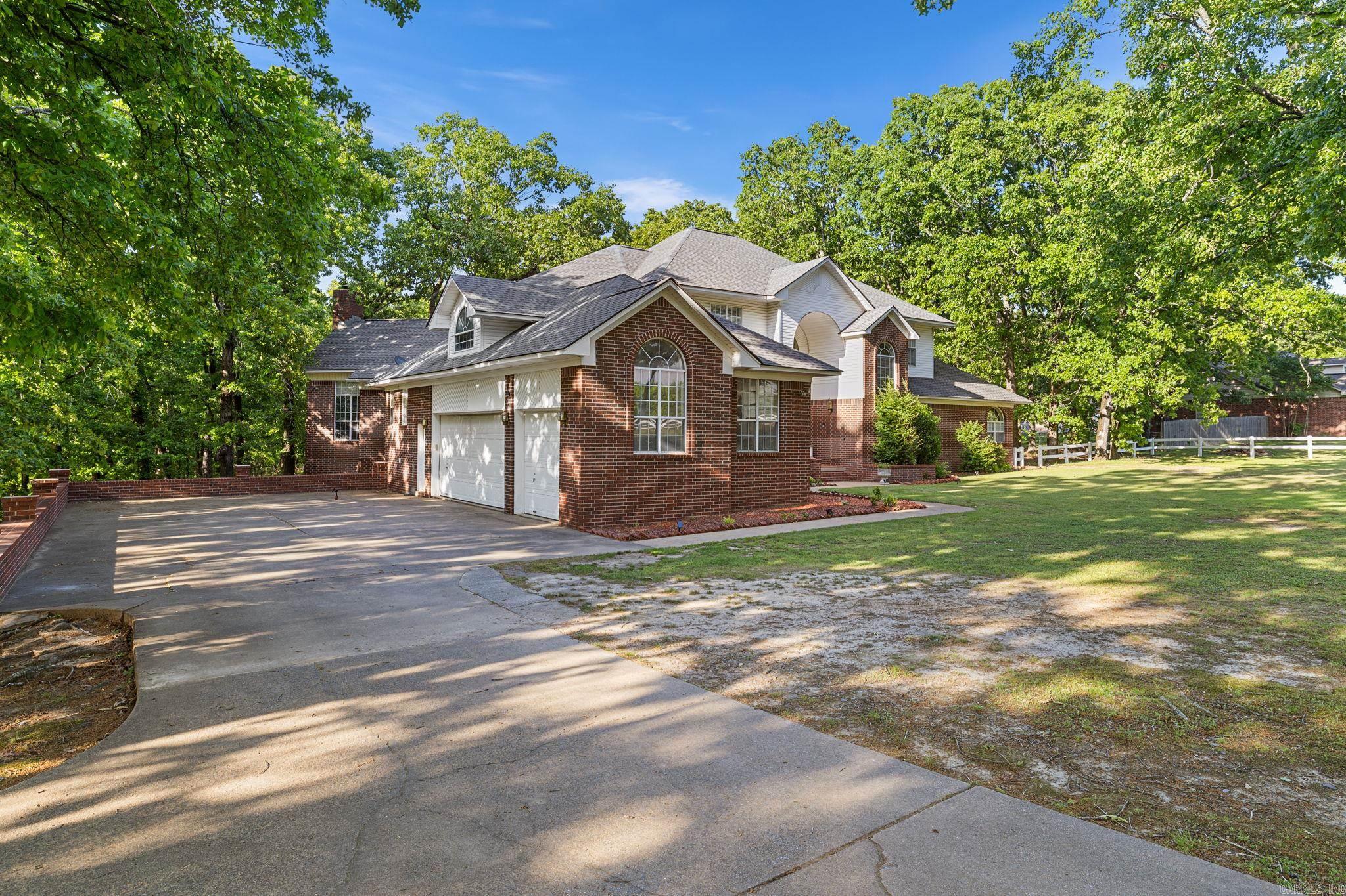 WOODMEADE - Residential