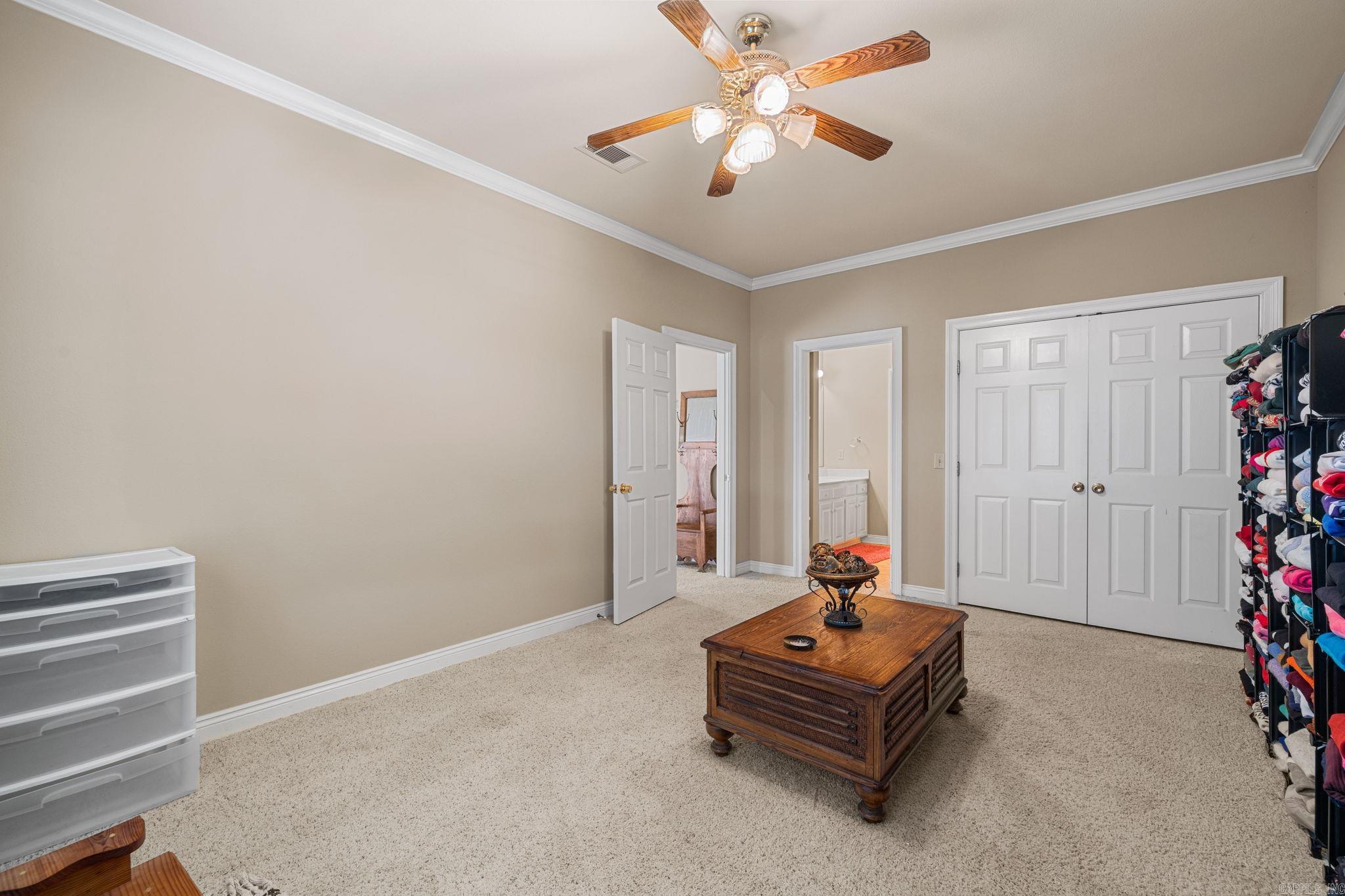WOODMEADE - Residential