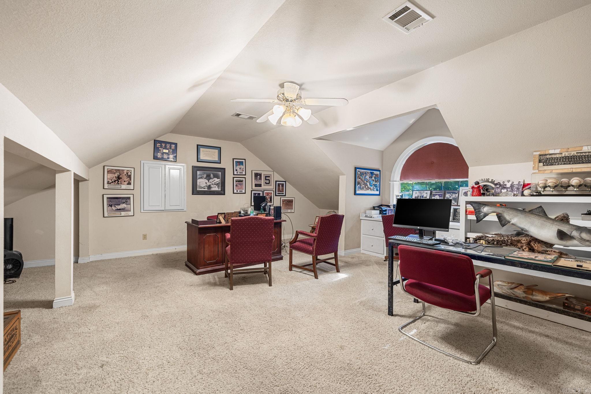 WOODMEADE - Residential