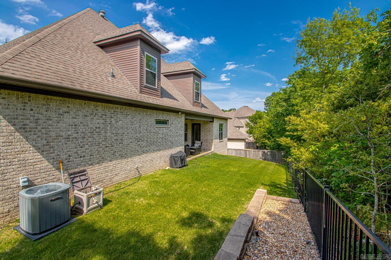 WOODLANDS EDGE - Residential