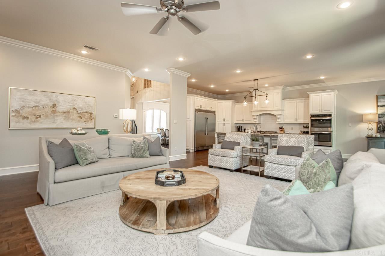 WOODLANDS EDGE - Residential
