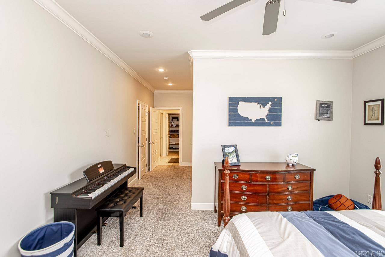 WOODLANDS EDGE - Residential