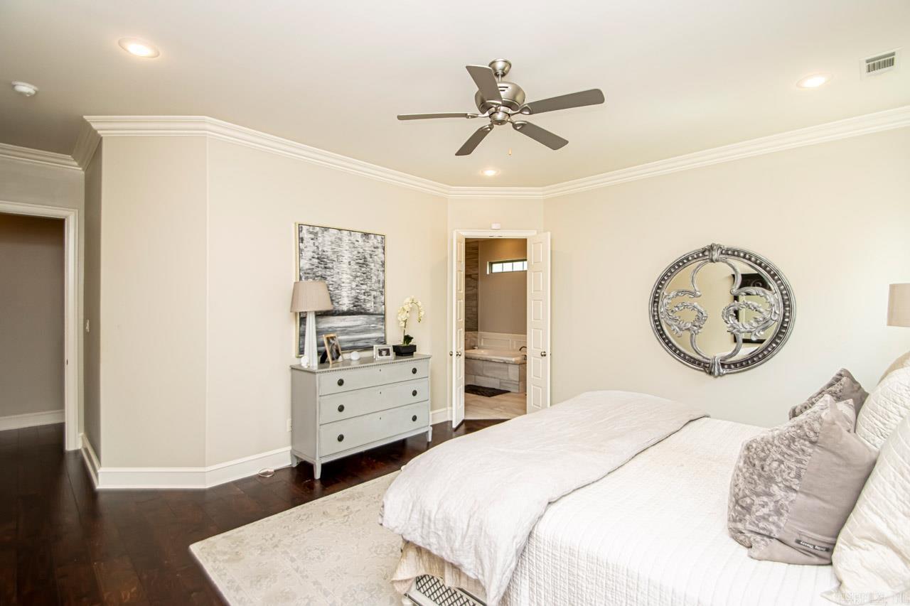 WOODLANDS EDGE - Residential