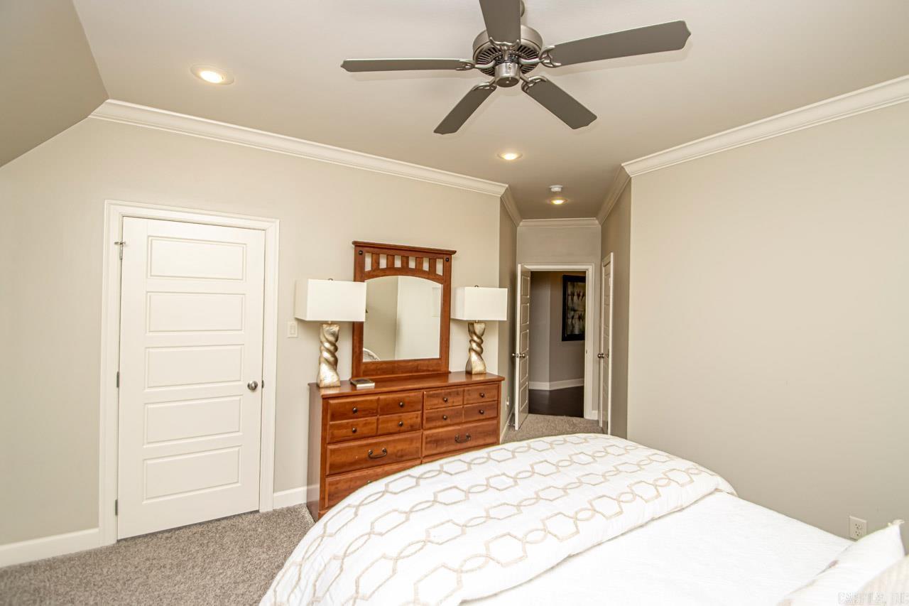WOODLANDS EDGE - Residential