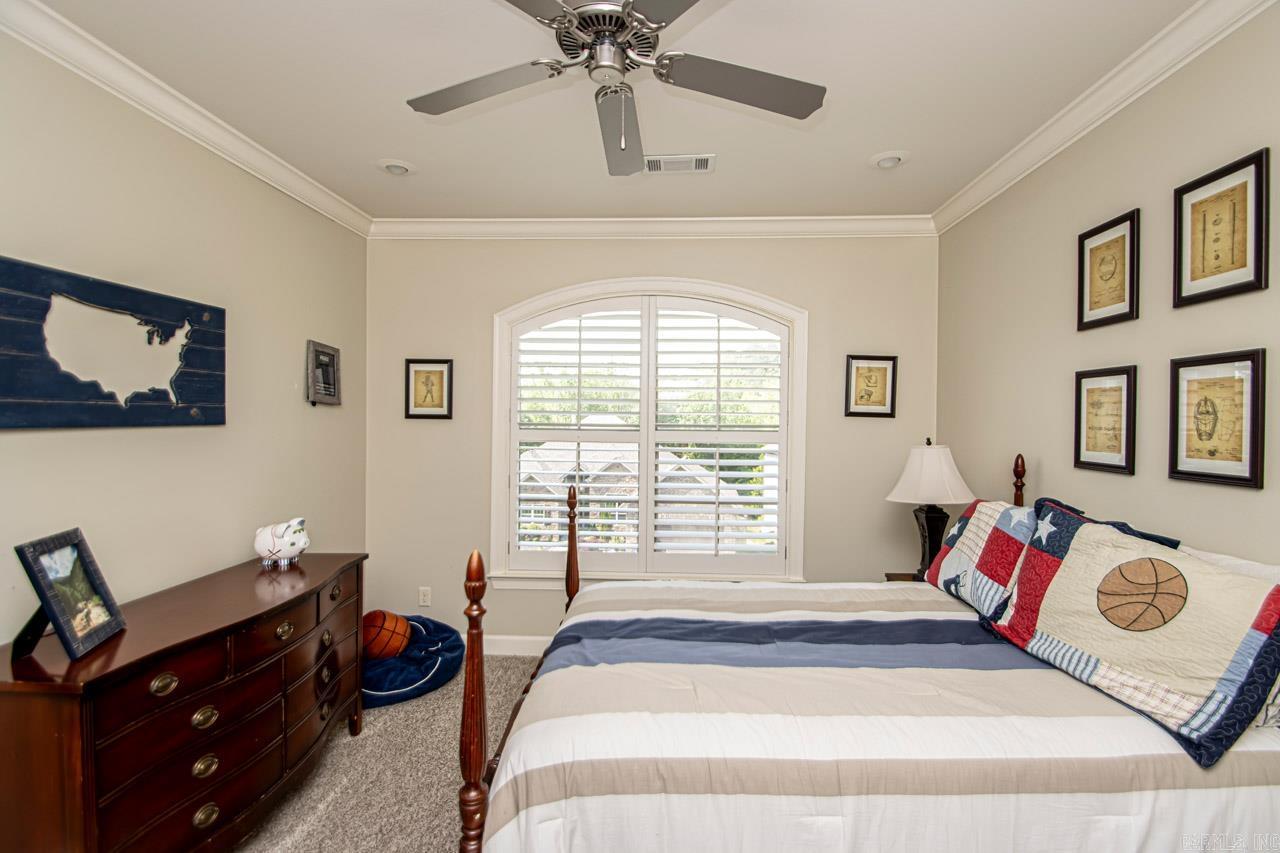 WOODLANDS EDGE - Residential