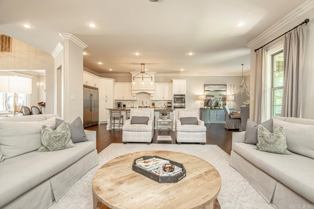 WOODLANDS EDGE - Residential