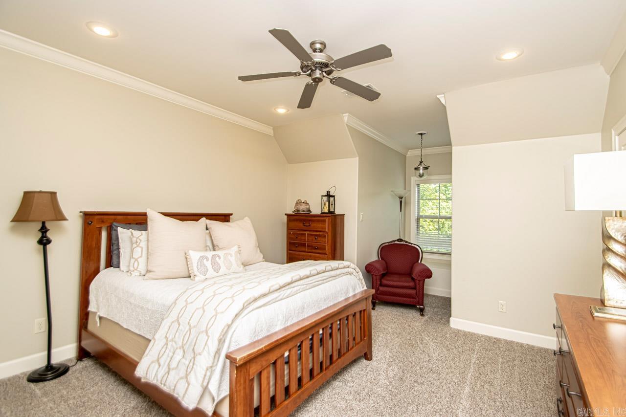 WOODLANDS EDGE - Residential