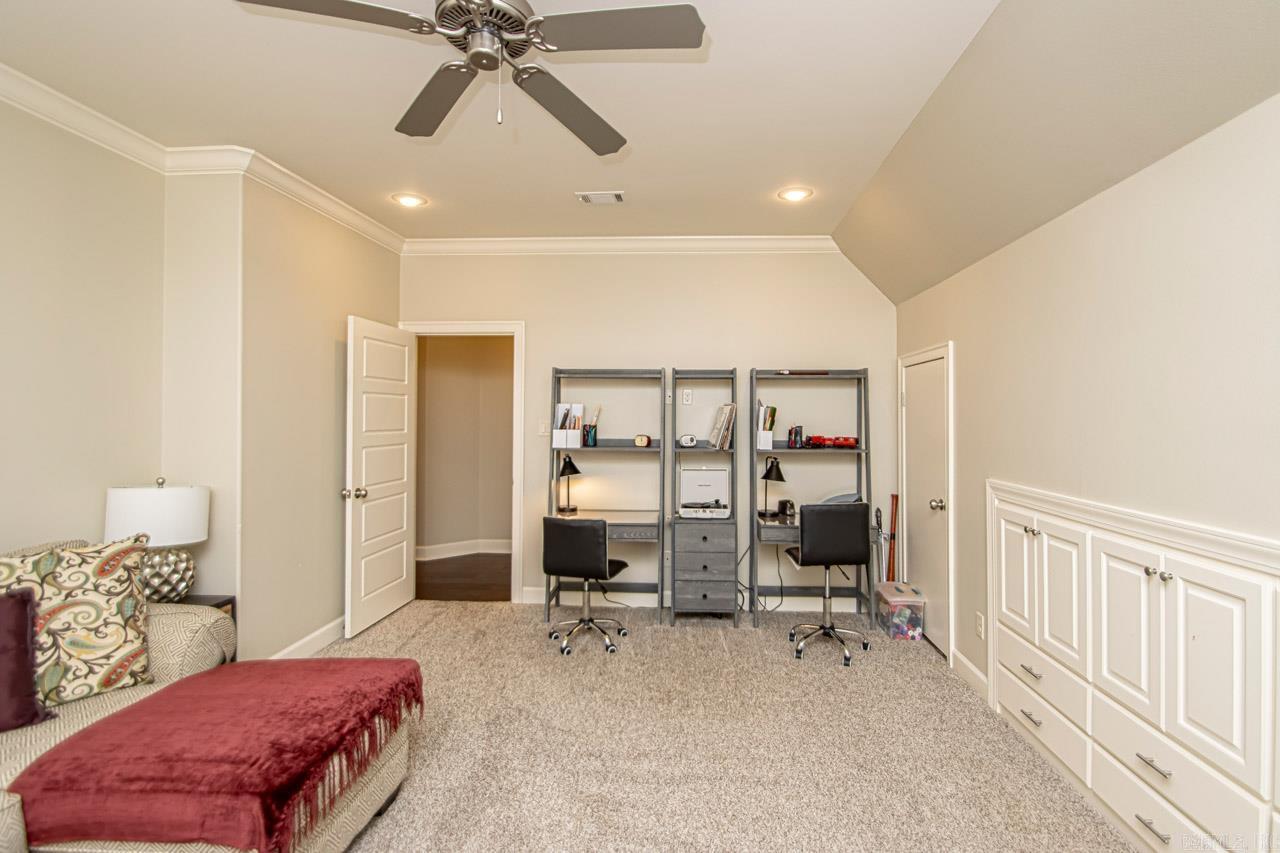 WOODLANDS EDGE - Residential