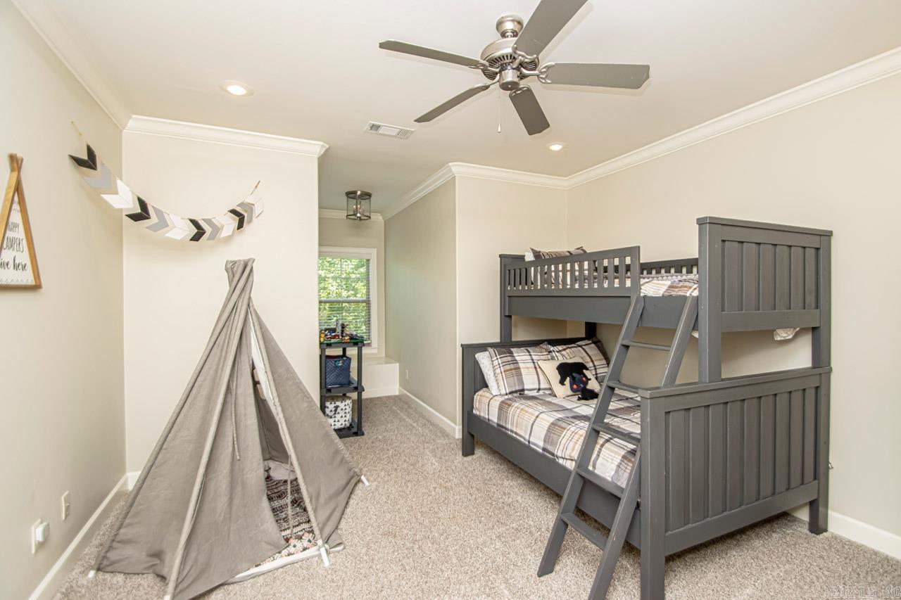 WOODLANDS EDGE - Residential
