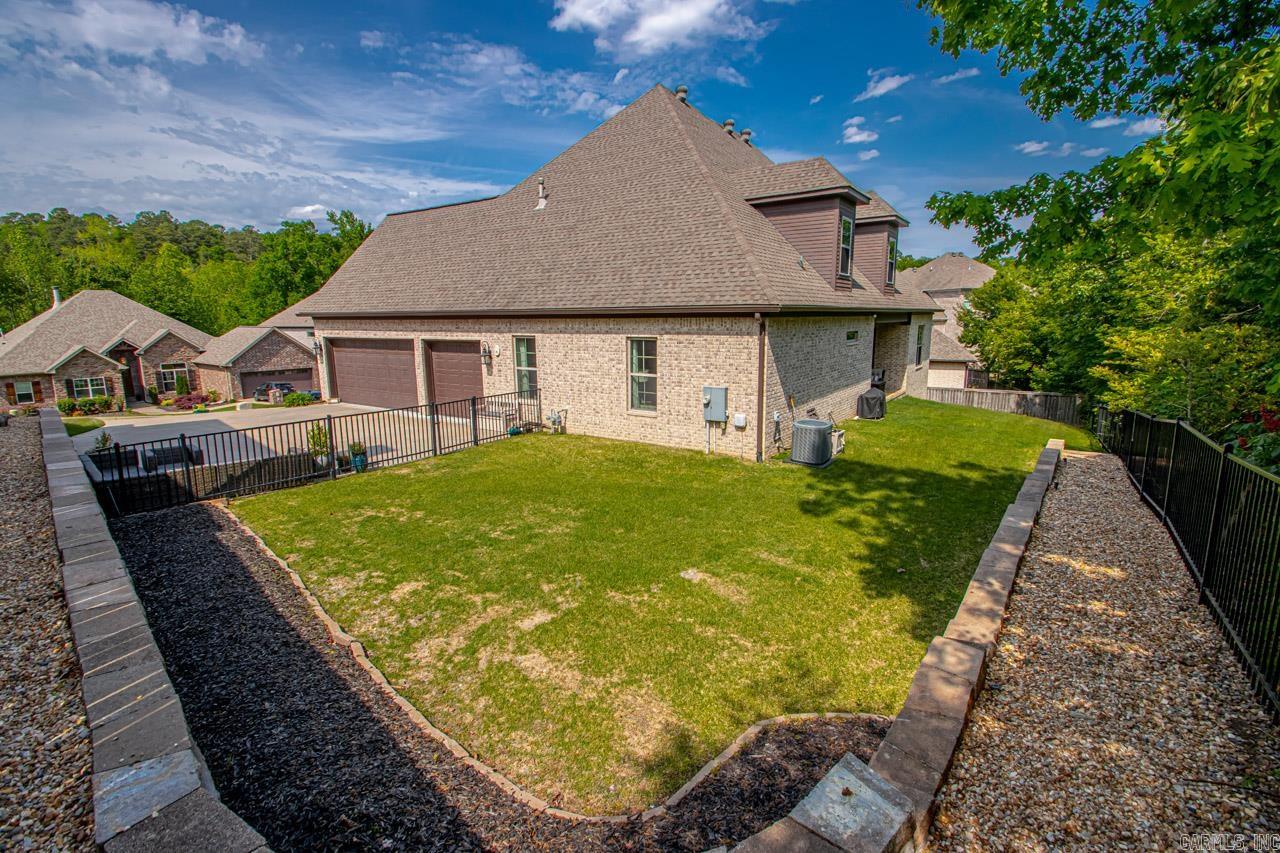WOODLANDS EDGE - Residential