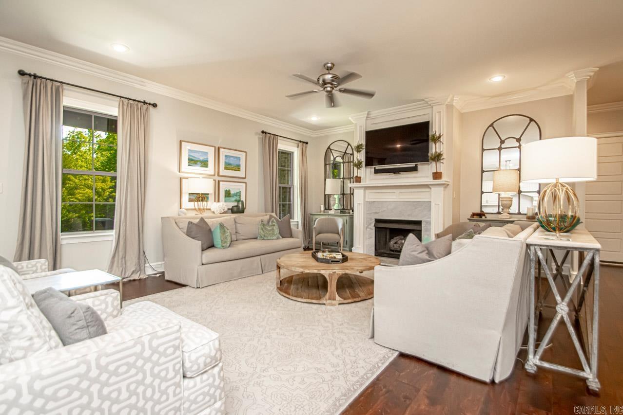 WOODLANDS EDGE - Residential