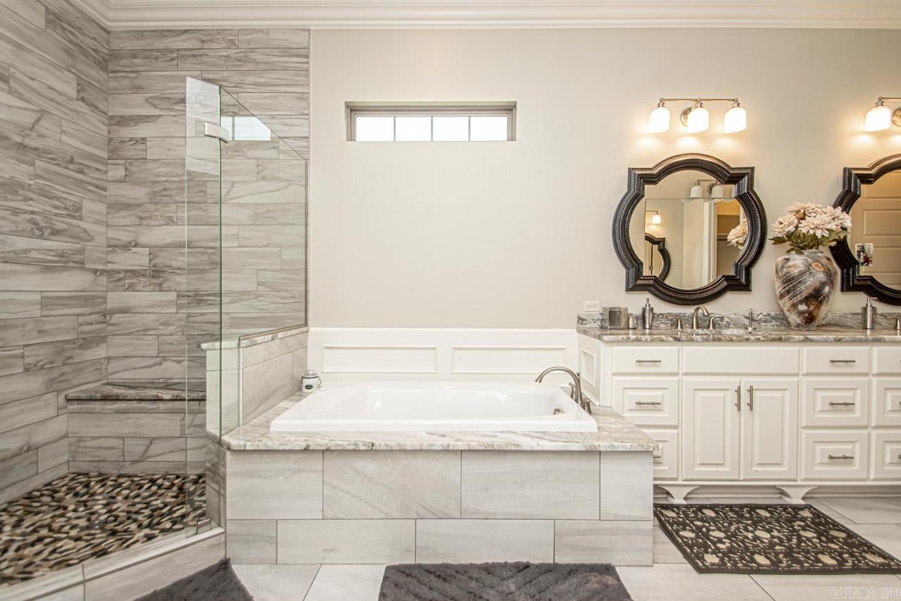 WOODLANDS EDGE - Residential