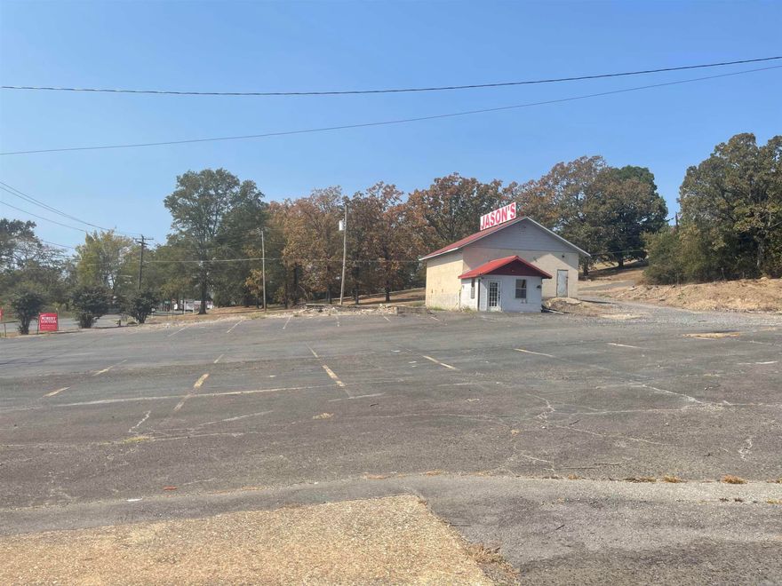 Warehouse building on .76 of an acre. Could be used for auto/boat repair, storage or multiple uses.
