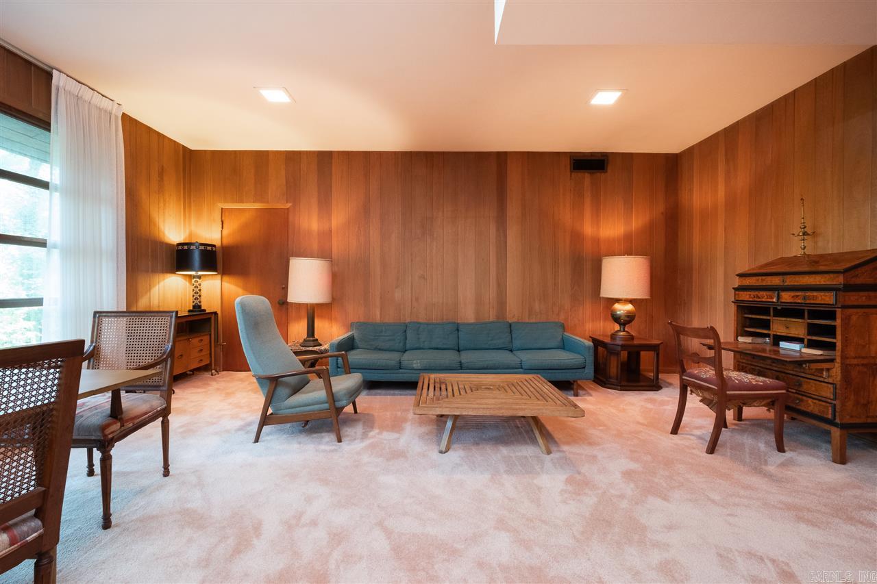 DOYLES PLACE - Residential