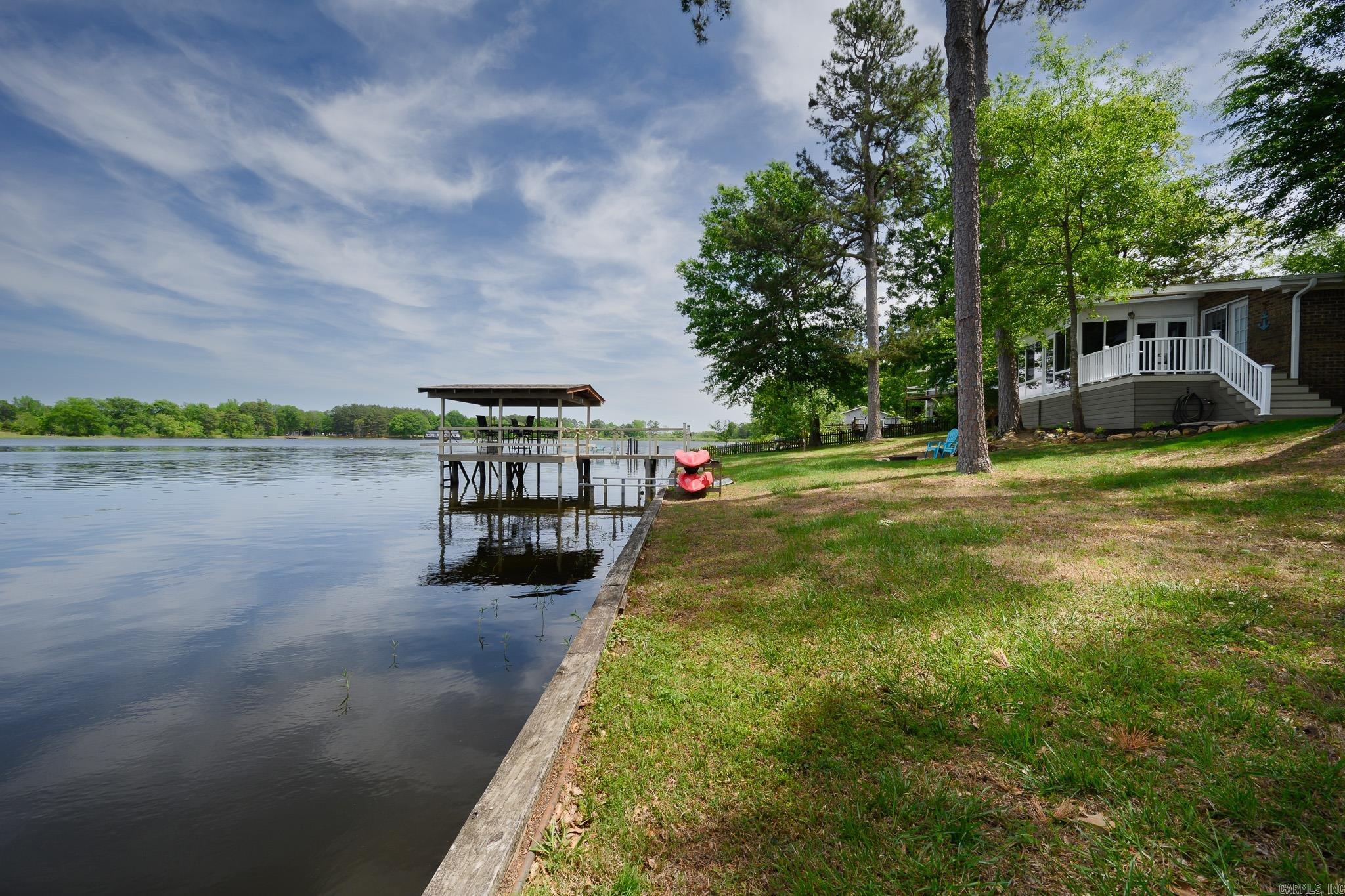 Lake Mena - Residential