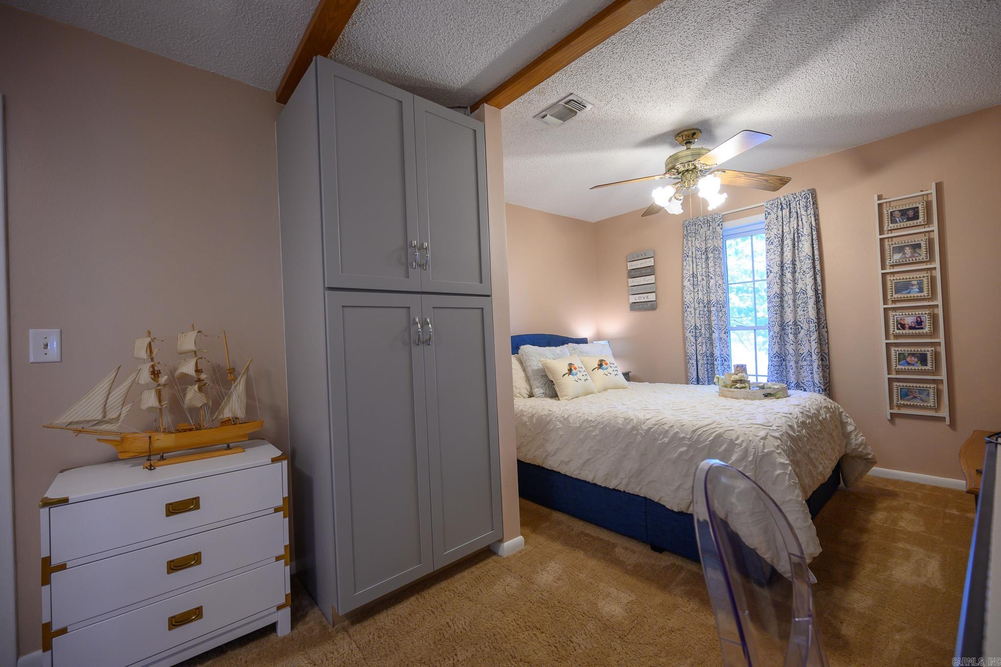 Lake Mena - Residential