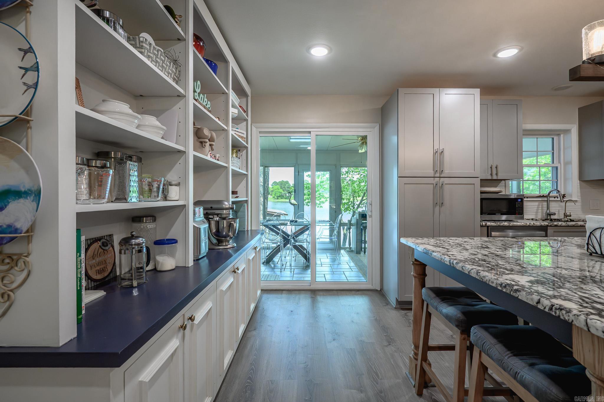 Lake Mena - Residential