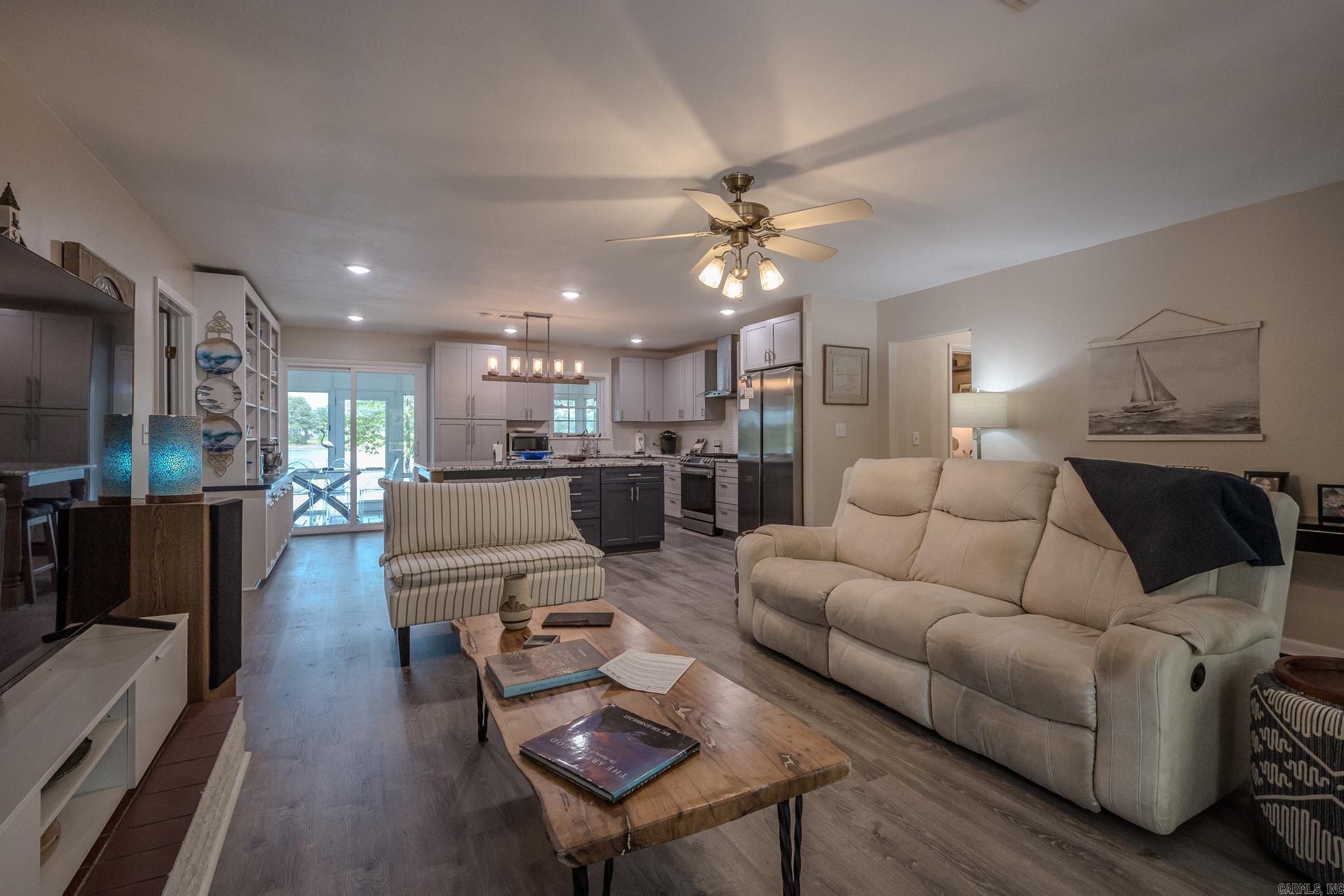 Lake Mena - Residential