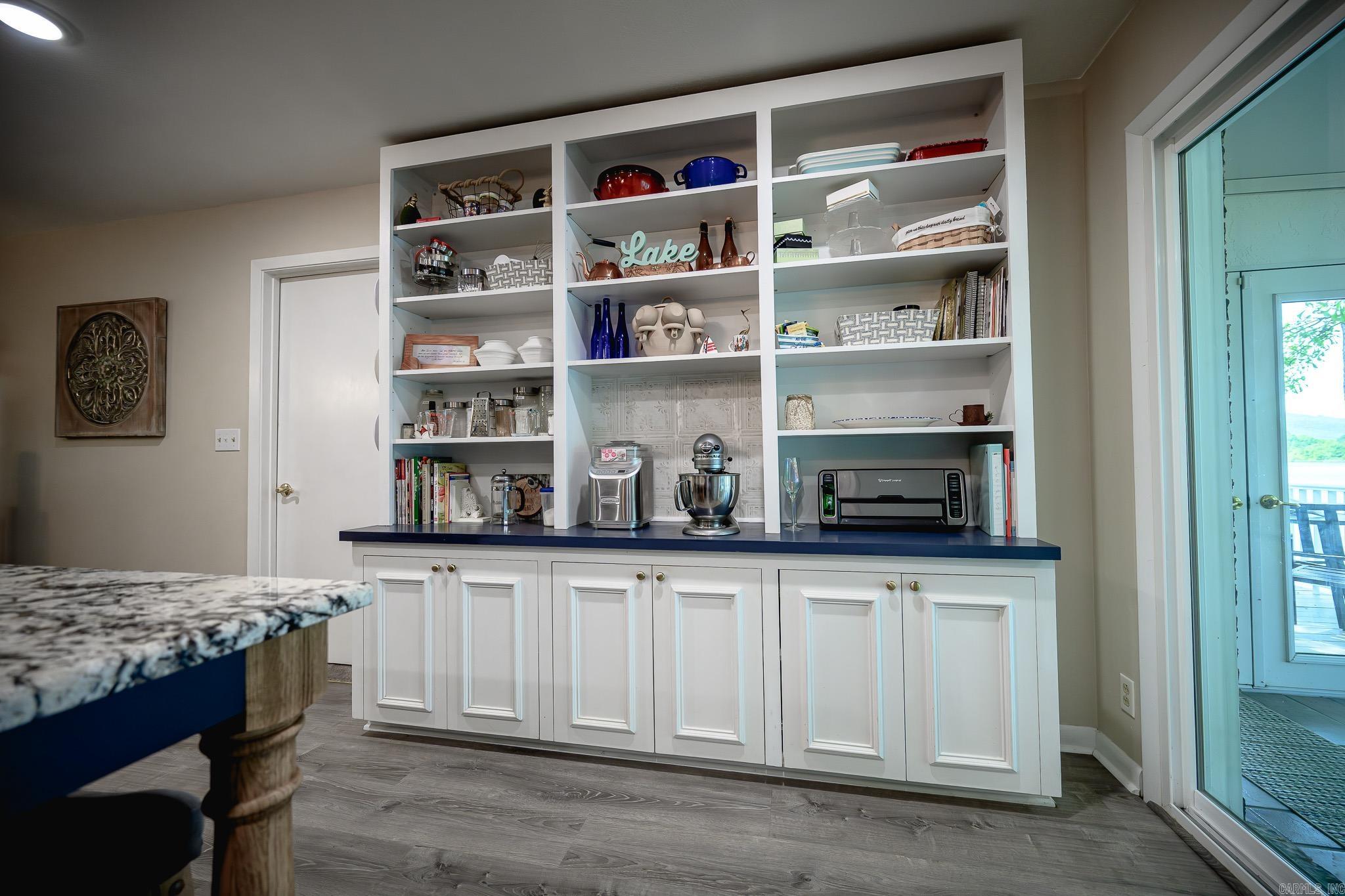 Lake Mena - Residential