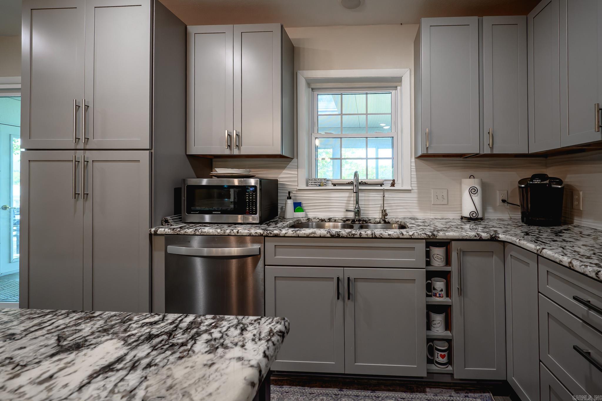 Lake Mena - Residential