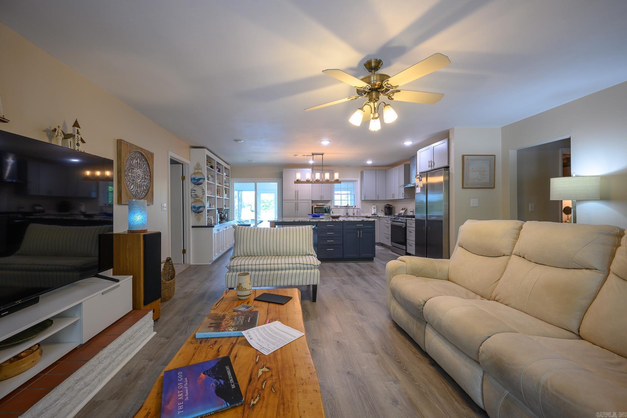 Lake Mena - Residential