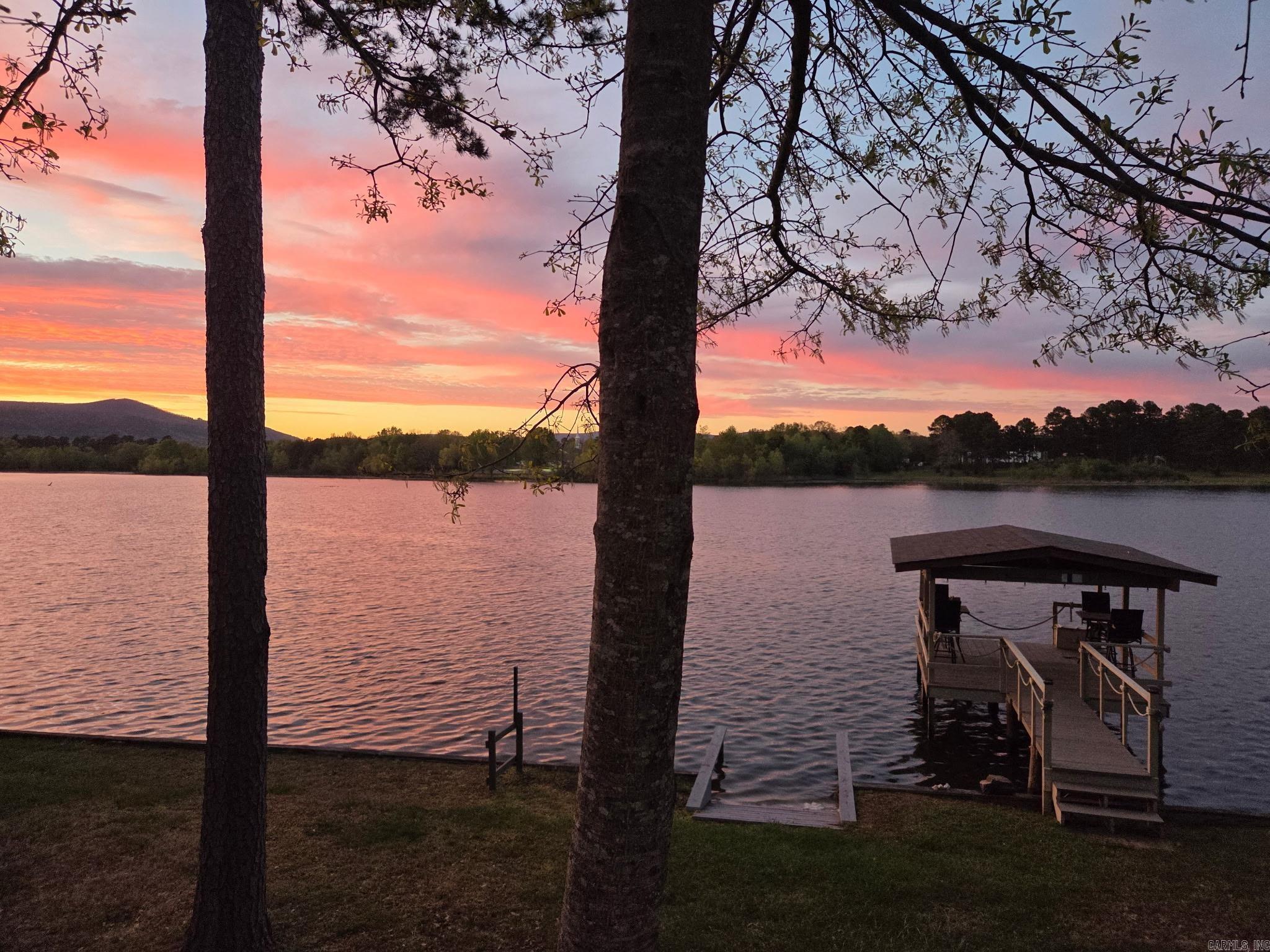 Lake Mena - Residential