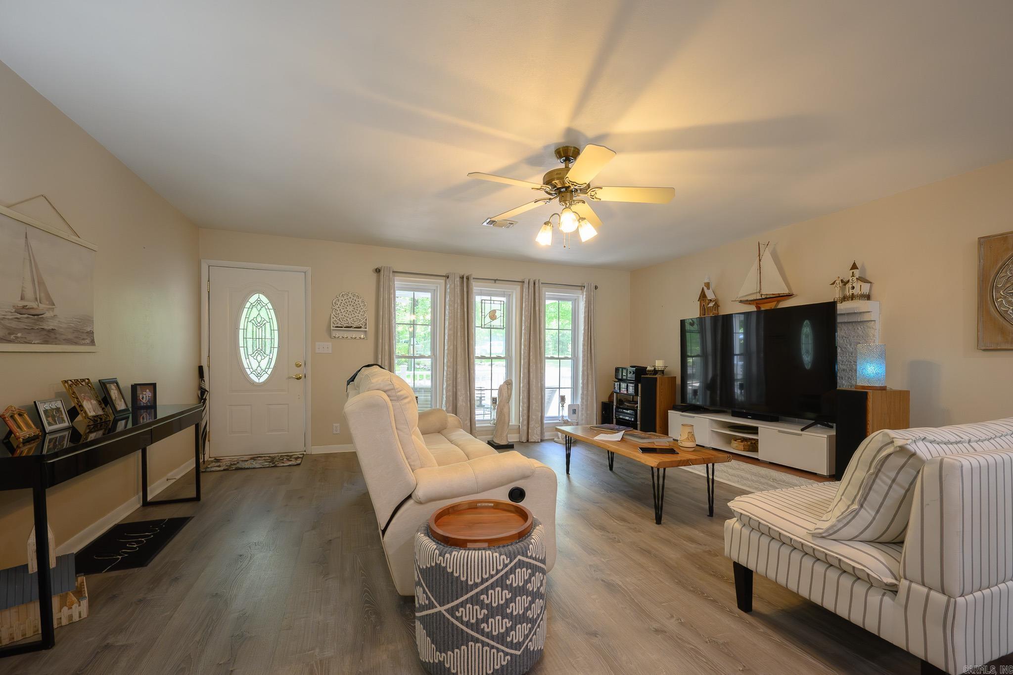 Lake Mena - Residential