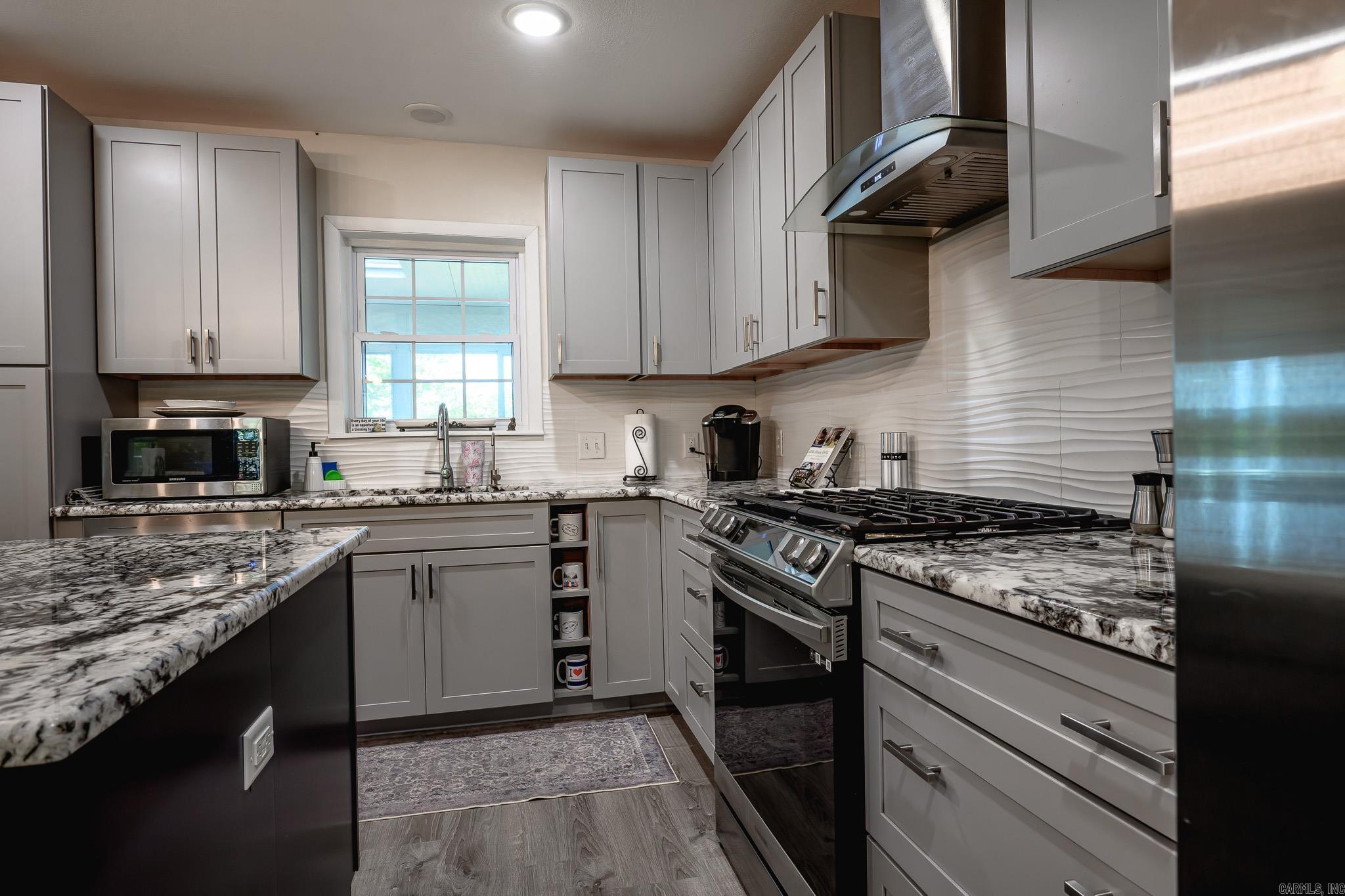 Lake Mena - Residential