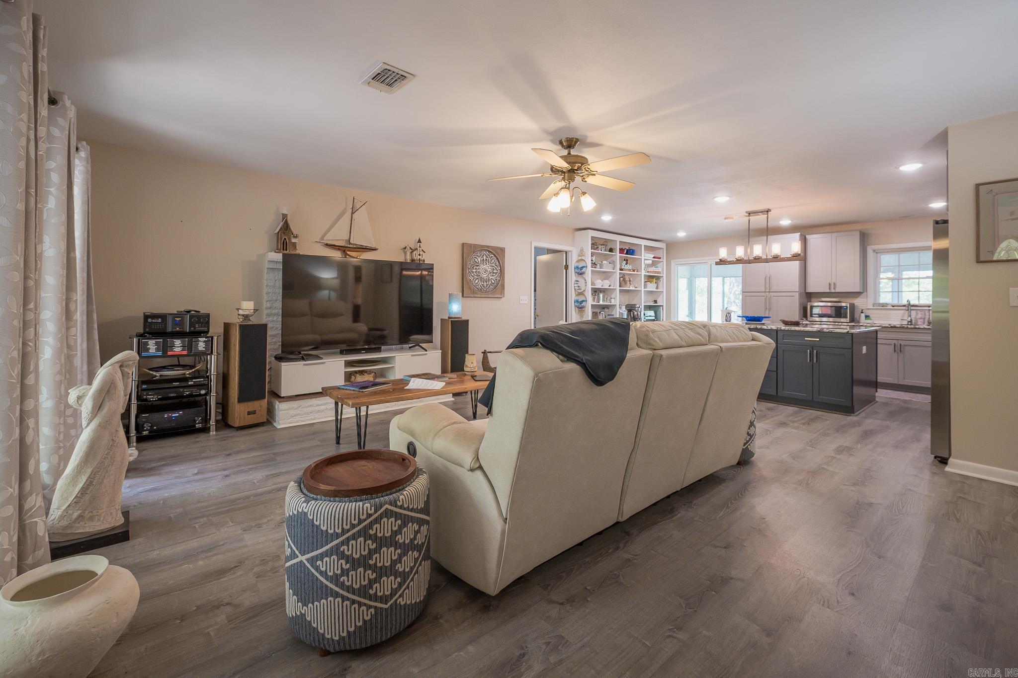 Lake Mena - Residential