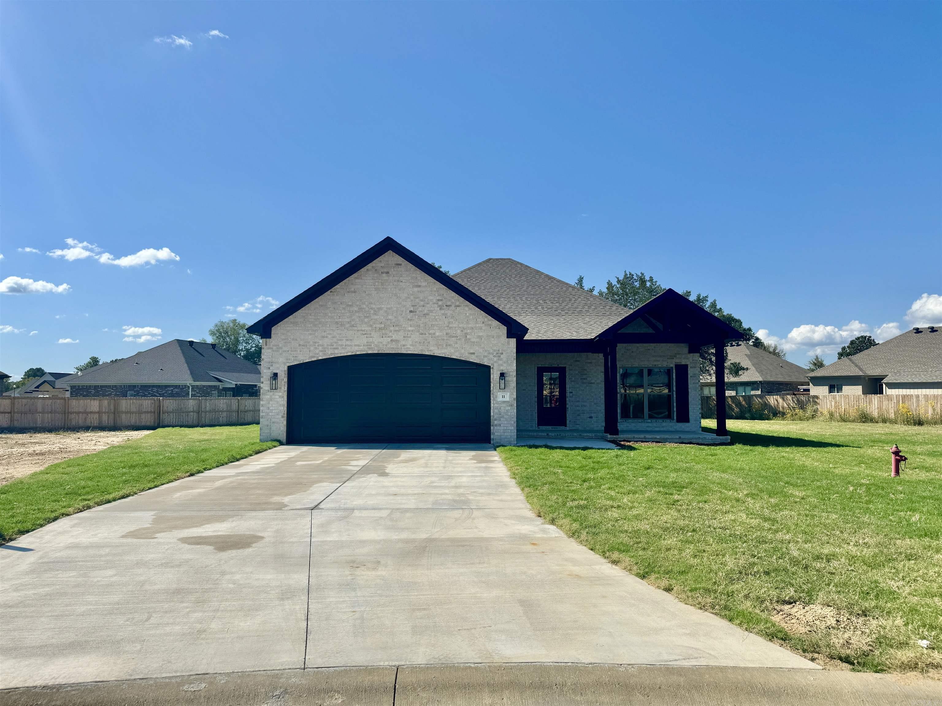 EAST MEADOW - Residential