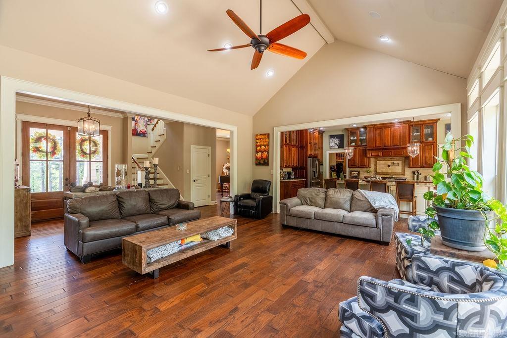 SOUTHERN HILLS EST - Residential