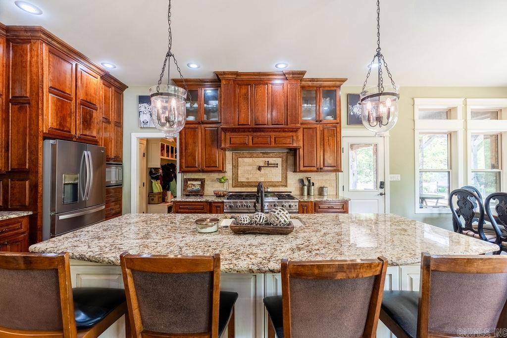 SOUTHERN HILLS EST - Residential