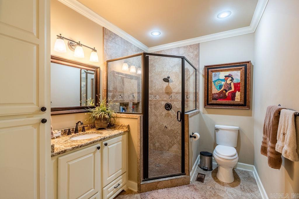 SOUTHERN HILLS EST - Residential
