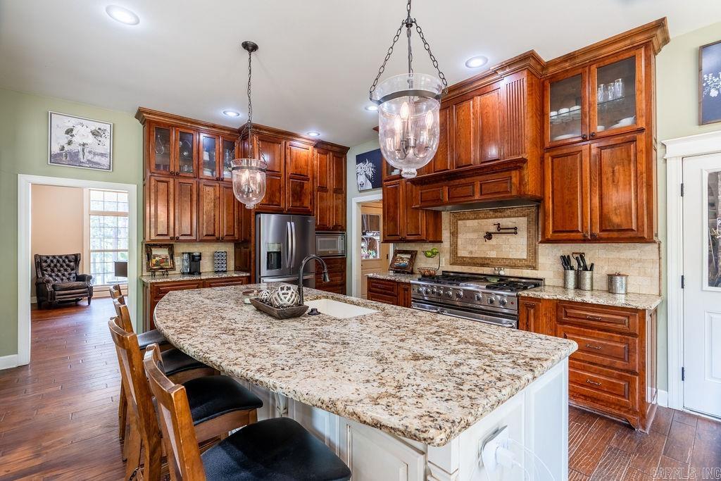 SOUTHERN HILLS EST - Residential