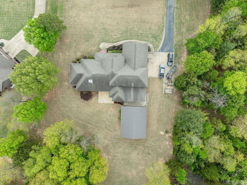 SOUTHERN HILLS EST - Residential