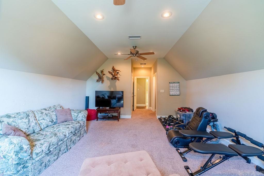 SOUTHERN HILLS EST - Residential