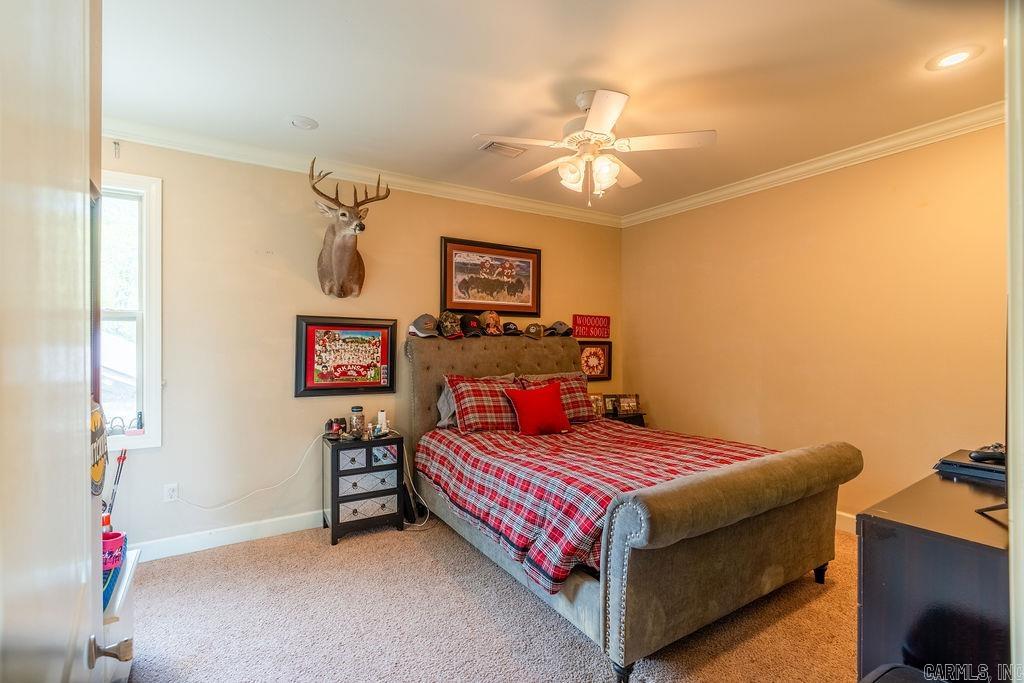 SOUTHERN HILLS EST - Residential