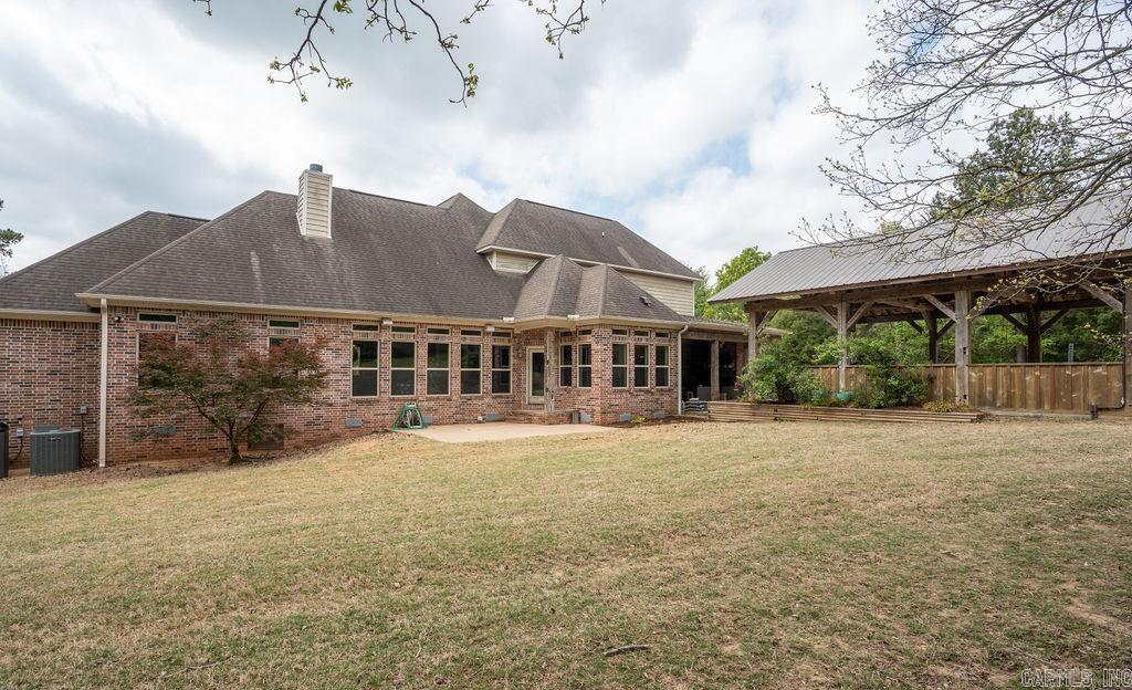 SOUTHERN HILLS EST - Residential