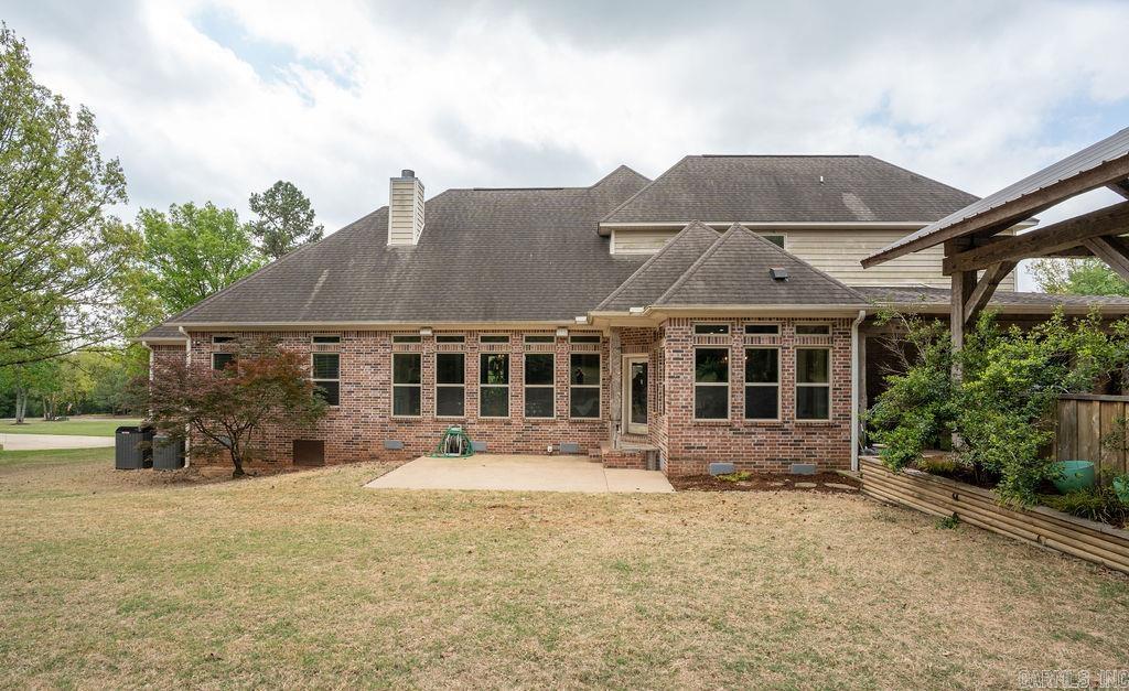 SOUTHERN HILLS EST - Residential
