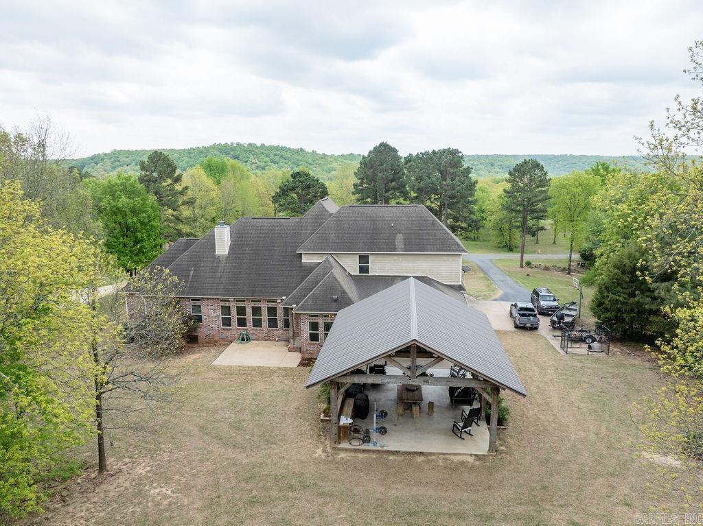 SOUTHERN HILLS EST - Residential